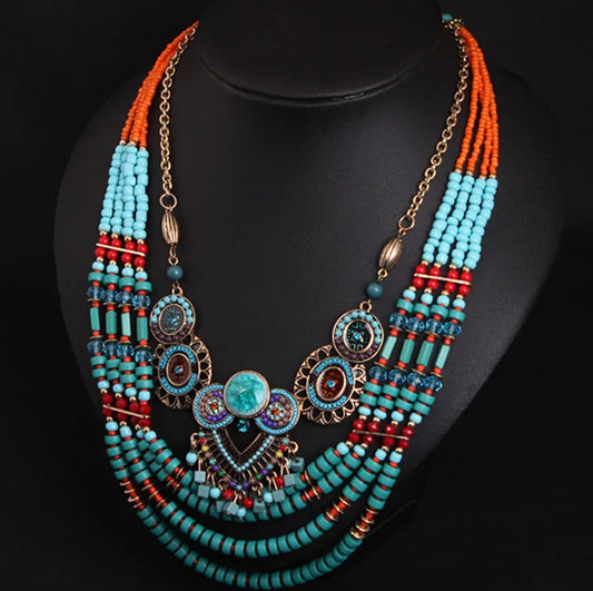 The Bold Accessory: Elevating Simple Outfits to Statement Looks