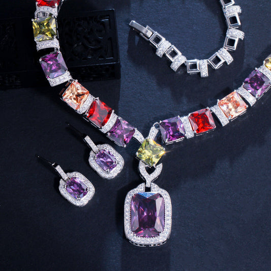 The 8 Dazzling Jewelry Trends of 2024: From Anklets to Oceanic Inspiration