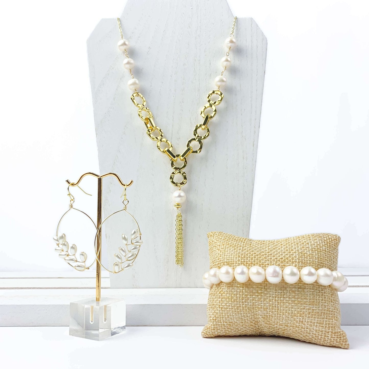 Empowering necklace