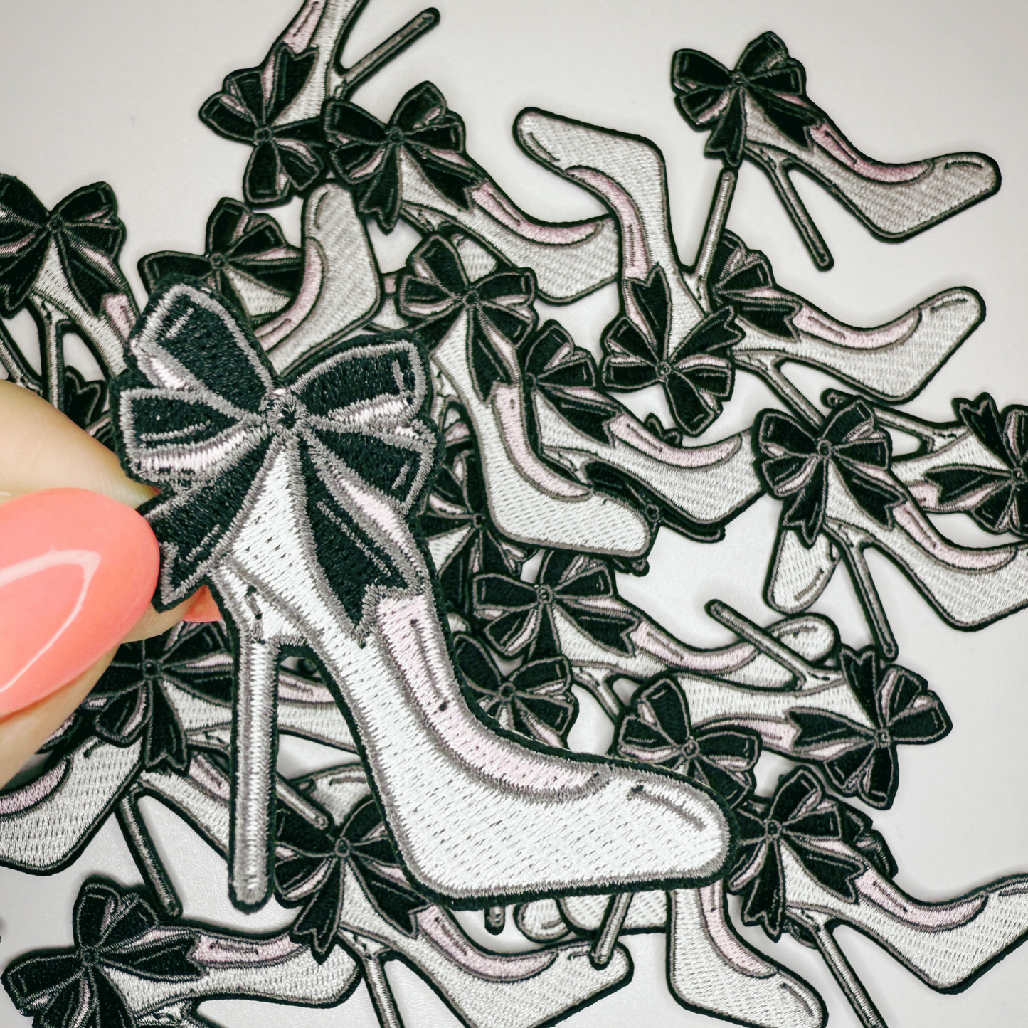2" High Heel w Bow   -  Embroidered Hat Patch