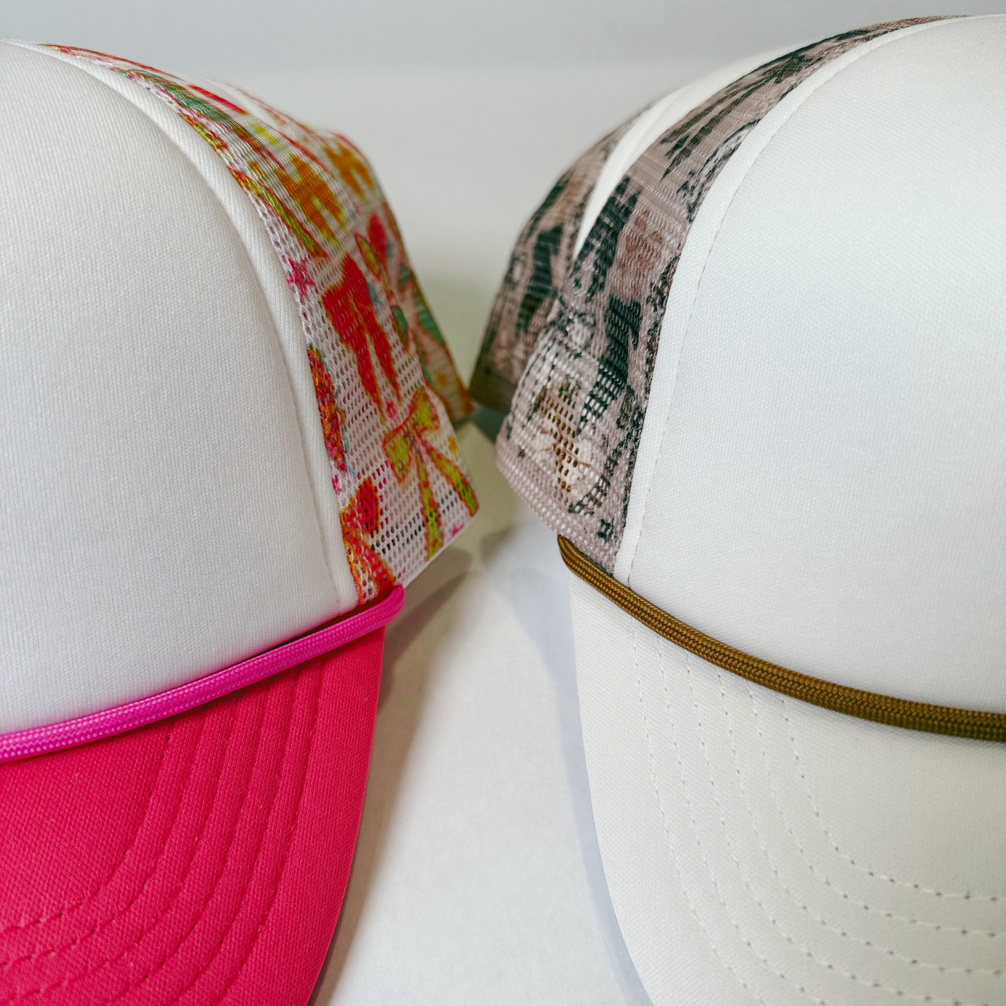 TEELUX - BOW TRUCKER HAT BLANK -  Pink & White