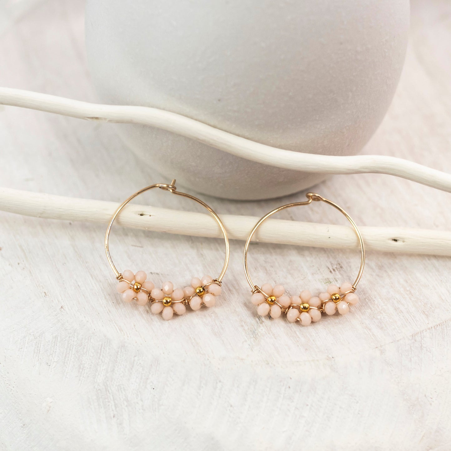 Daisy gold earrings