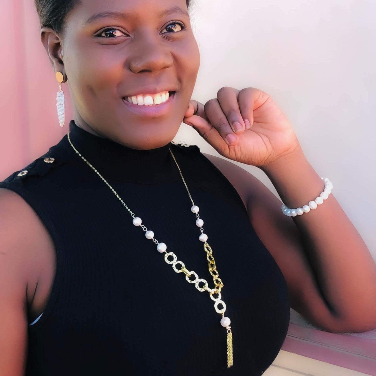 Empowering necklace