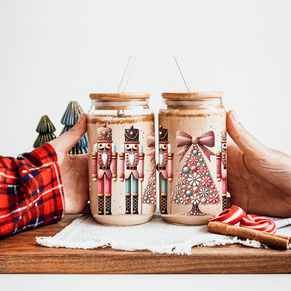 Nutcracker Glam 17oz